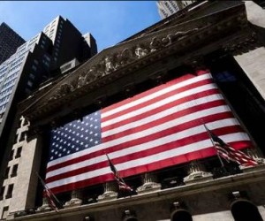 Фондовый рынок США снижается под жесткой риторикой мировых центробанков Фондовый рынок США снижается под жесткой риторикой мировых центробанков