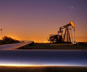 Курс нефти рухнул более чем на 1.5% прерывая трехнедельній рост