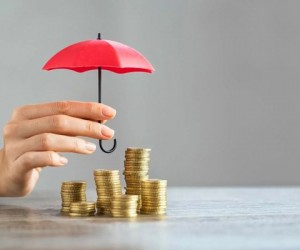 Эксперт рассказал, как защитить сбережения от риска девальвации
