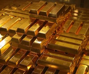Курс золота падает несмотря на оптимизм царивший в первой половине дня