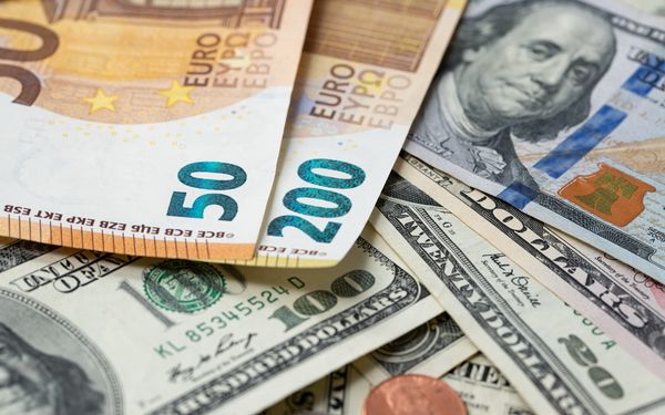 Курс еро пои тогам недели вырос более чем на 200 пунктов