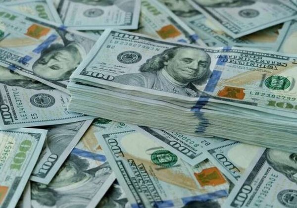 Курс евро продолжает рост начатый в понедельник