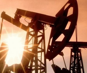 Цены на нефть подскочили до четырехмесячного максимума из-за напряженности с предложением Цены на нефть подскочили до четырехмесячного максимума из-за напряженности с предложением