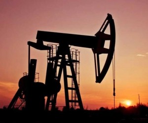 Курс нефти к вечеру среды начал рост в преддверие отчета по запасам в США Курс нефти к вечеру среды начал рост в преддверие отчета по запасам в США