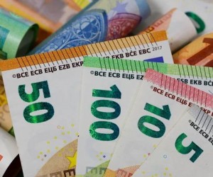 Курс евро на валютном рынке 28 августа предпринимает попытки роста Курс евро на валютном рынке 28 августа предпринимает попытки роста
