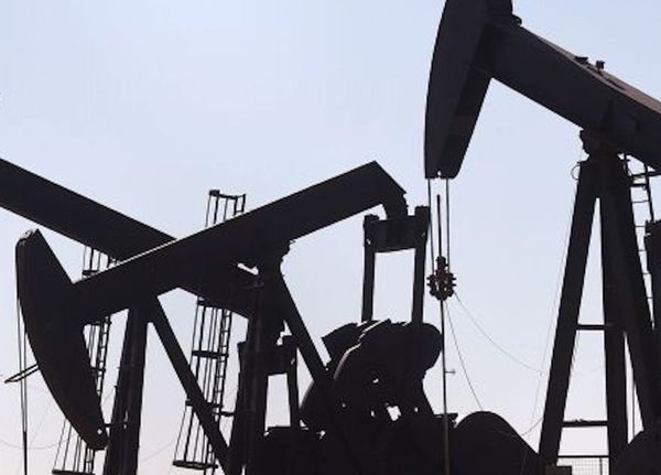 Курс нефти сдает позиции на фоне роста инфляции в США и проблем в Китае