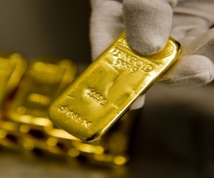 Курс золота торгуется без существенных измененеий