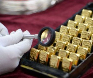 Курс золота попал под распродажи из-за риска дальнейшего роста процентных ставок в США Курс золота попал под распродажи из-за риска дальнейшего роста процентных ставок в США