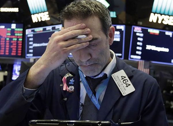 Политический кризис в США обвалил фондовый рынок