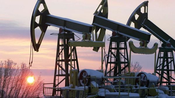 Курс нефти резко подскочил на фоне войны на Ближнем Востоке