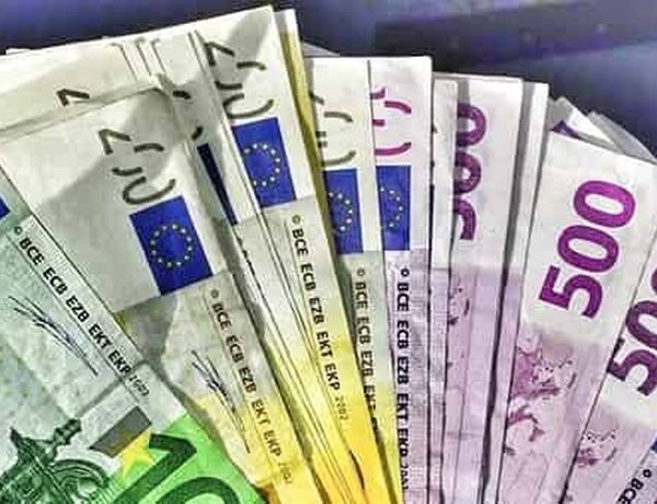 Курс евро накануне понес серьезные потери и пытается восстановиться