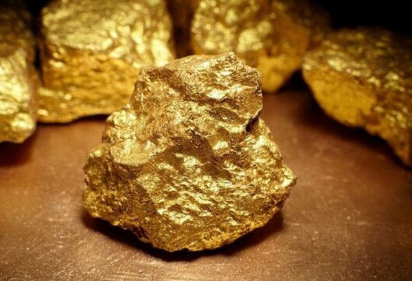 Курс золота сдает позиции на фоне задержки наземной операции в Газе