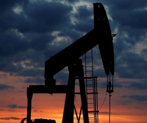 Курс нефти резко упал на 1% несмотря на решение Саудовской Аравии сократить добычу Курс нефти резко упал на 1% несмотря на решение Саудовской Аравии сократить добычу