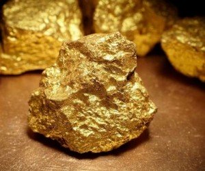 Курс золота сдает позиции на фоне задержки наземной операции в Газе