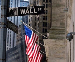 Фондовый рынок США рухнул на фоне роста доходности гособлигаций Фондовый рынок США рухнул на фоне роста доходности гособлигаций