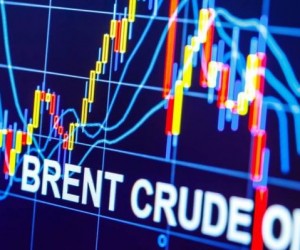Курс нефти марки Brent под давлением опасаясь кризиса в Китае