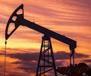 Курс нефти рухнул в понедельник из-за неспособности ОПЕК+ договориться об объёмах добычи