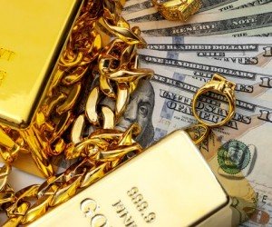Курс золота немного снизился, но остается в рамках восходящей тенденции Курс золота немного снизился, но остается в рамках восходящей тенденции