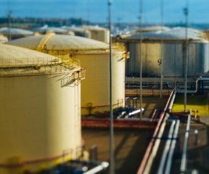 Курс нефти вернулся к позитивной динамике из-за слабого доллара Курс нефти вернулся к позитивной динамике из-за слабого доллара