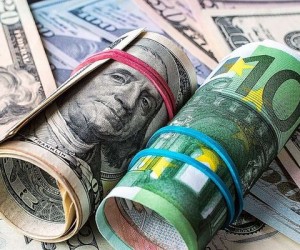 Курс евро начал неделю ростом, слабость доллара увеличила склонность игроков к риску