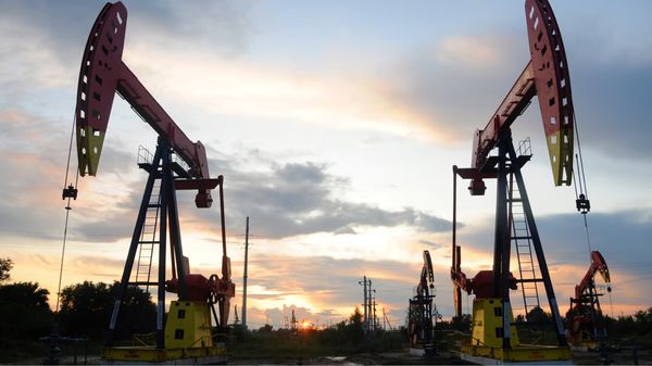 Нефть резко подорожала на 1,5% после мягких заявлений ФРС