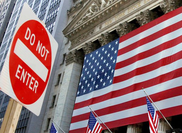 Фондовый рынок США готовится к падению на открытии