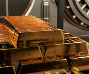 Курс золото вторую неделю закрывает на максимумах года