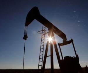 Курс нефти возобновил рост на фоне обострения ситуации в Красном море Курс нефти возобновил рост на фоне обострения ситуации в Красном море
