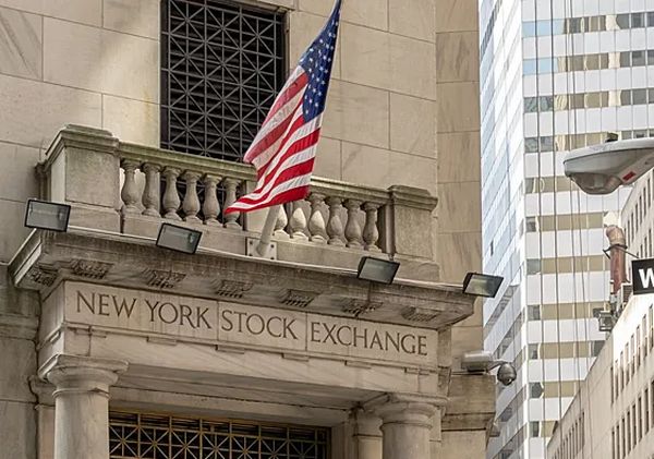 Фондовый рынок США продолжает рост начатый в начале недели