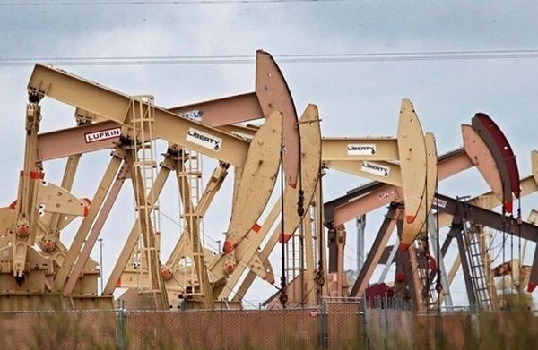 Курс нефти прибавил еще более 1% 