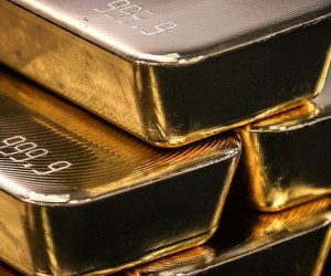 Курс золота начал новый год уверенно прибавляя чуть менее 1%