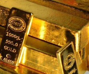 Курс золота остается в восходящем канале продолжая рост