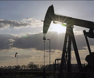 Нефть продолжает укрепляться на фоне нестабильной геополитической обстановки Нефть продолжает укрепляться на фоне нестабильной геополитической обстановки