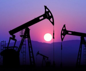 Курс нефти начал неделю значительным ростом Курс нефти начал неделю значительным ростом