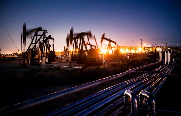Курс нефти отыграл вчерашние потери и демонстрирует рост в пределах 0,5% Курс нефти отыграл вчерашние потери и демонстрирует рост в пределах 0,5%