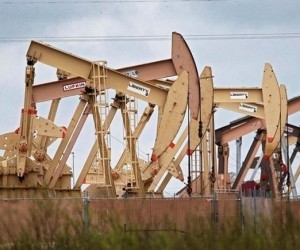 Цены на нефть стабильны перед важными отчетами из США Цены на нефть стабильны перед важными отчетами из США