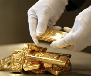 Курс золота отвоевывает позиции и начал неделю укреплением