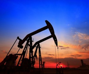 Курс нефти достиг пика и начал падение на фоне негативных экономических отчетов