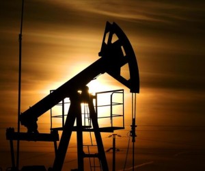 Нефть заметно укрепилась в среду, инвесторы опасаются перебоев с поставками