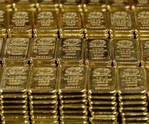 Курс золота остается в центре внимания инвесторов как актив убежище