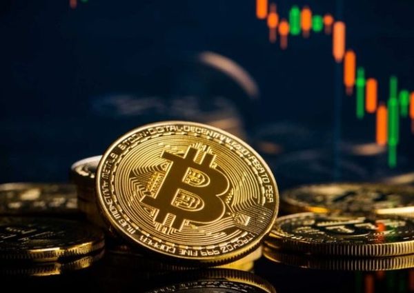 Курс Биткойна колеблется, но сохраняет свое направление