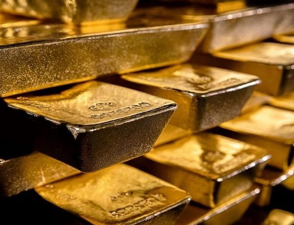 Курс золота восстанавливается после обвала на 1,2% накануне