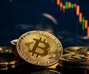 Курс Биткойна колеблется, но сохраняет свое направление Курс Биткойна колеблется, но сохраняет свое направление