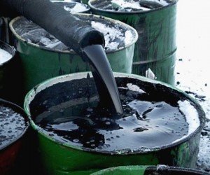 Нефть остаётся во власти геополитических рисков