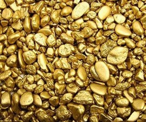 Курс золота намеревается завершить неделю исключительным ростом
