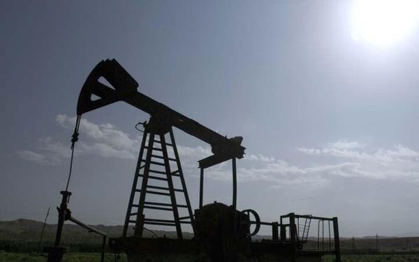 Курс нефти незначительно снизился но остается во власти покупателей Курс нефти незначительно снизился но остается во власти покупателей