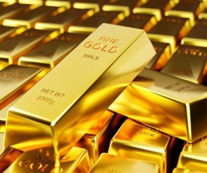 Курс золота обвалился до отметки $2300 за унцию