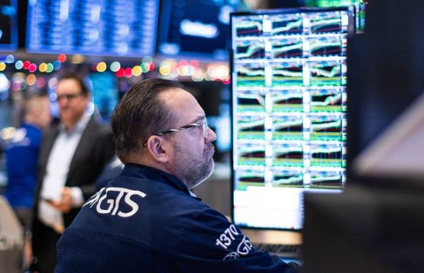 Фондовый рынок США: Технологичные компании вытянули акции 