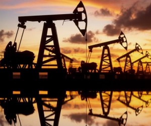 Курс нефти под давлением несмотря на позитивный отчет о запасах Курс нефти под давлением несмотря на позитивный отчет о запасах