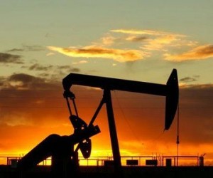 Курс нефти восстанавливает позиции после внезапного падения Курс нефти восстанавливает позиции после внезапного падения